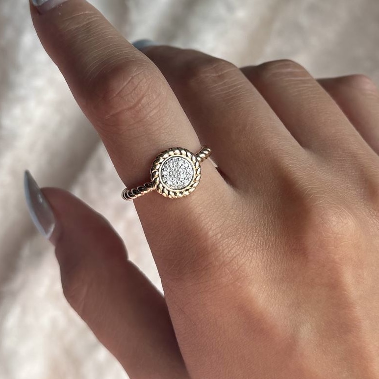 انگشتر طلایی طرح جواهر گرد 