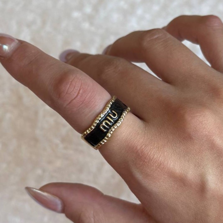 انگشتر مینا کاری طرح میو میو 