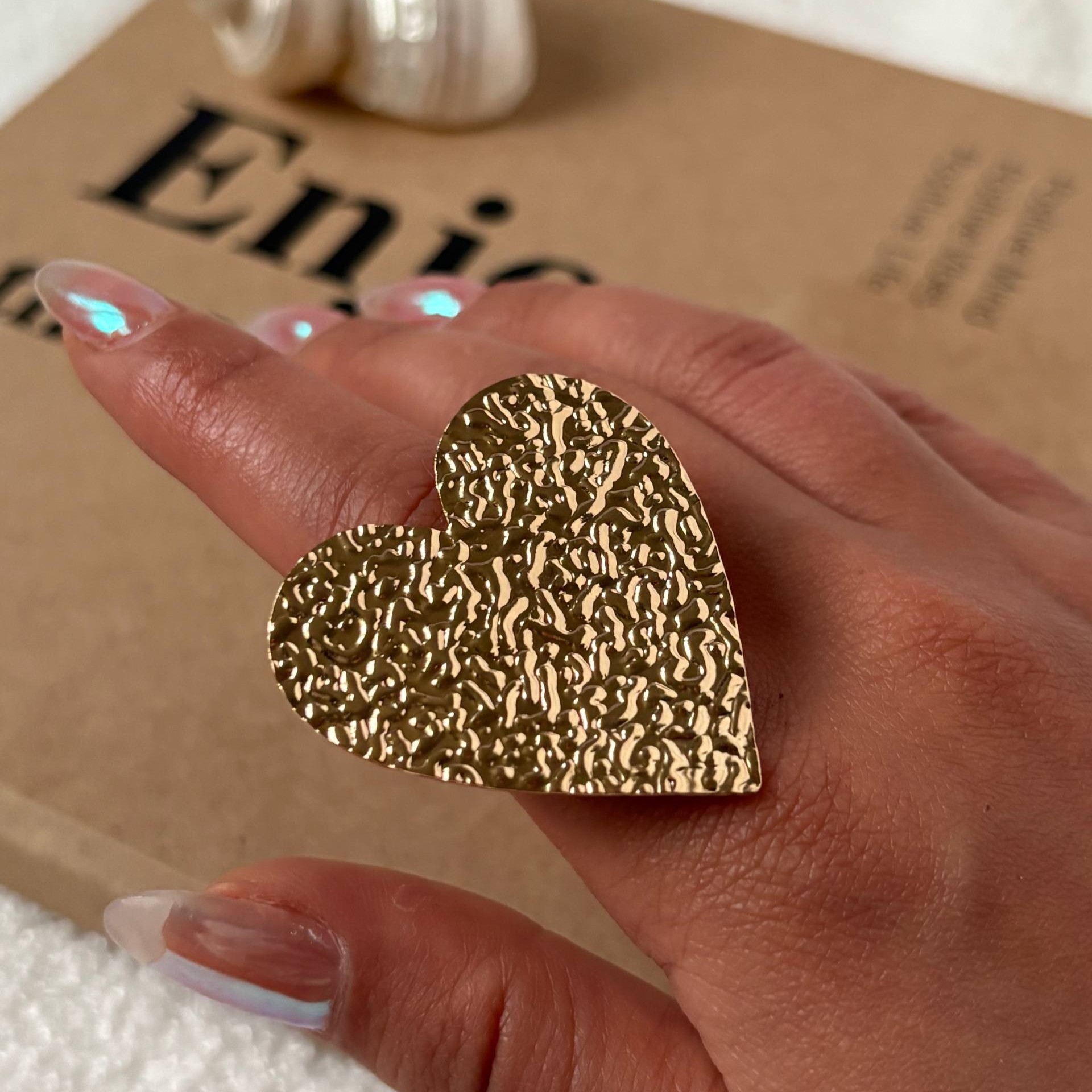 انگشتر قلب بزرگ طلایی 