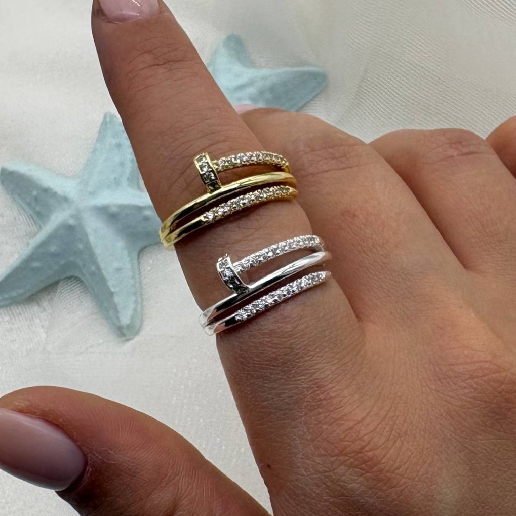 انگشتر میخ کارتیر نگین دار 