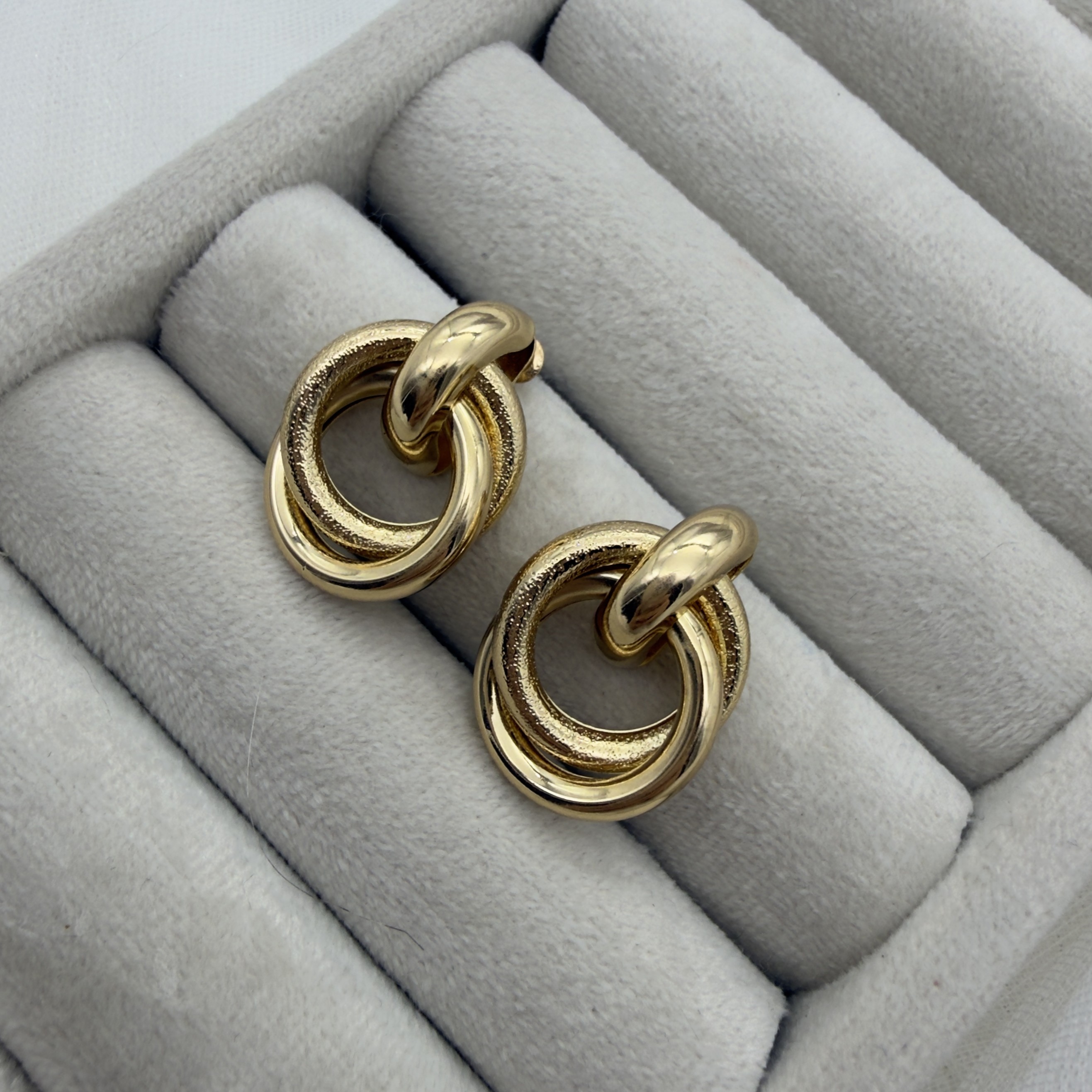 گوشواره ترند حلقه درهم تنیده