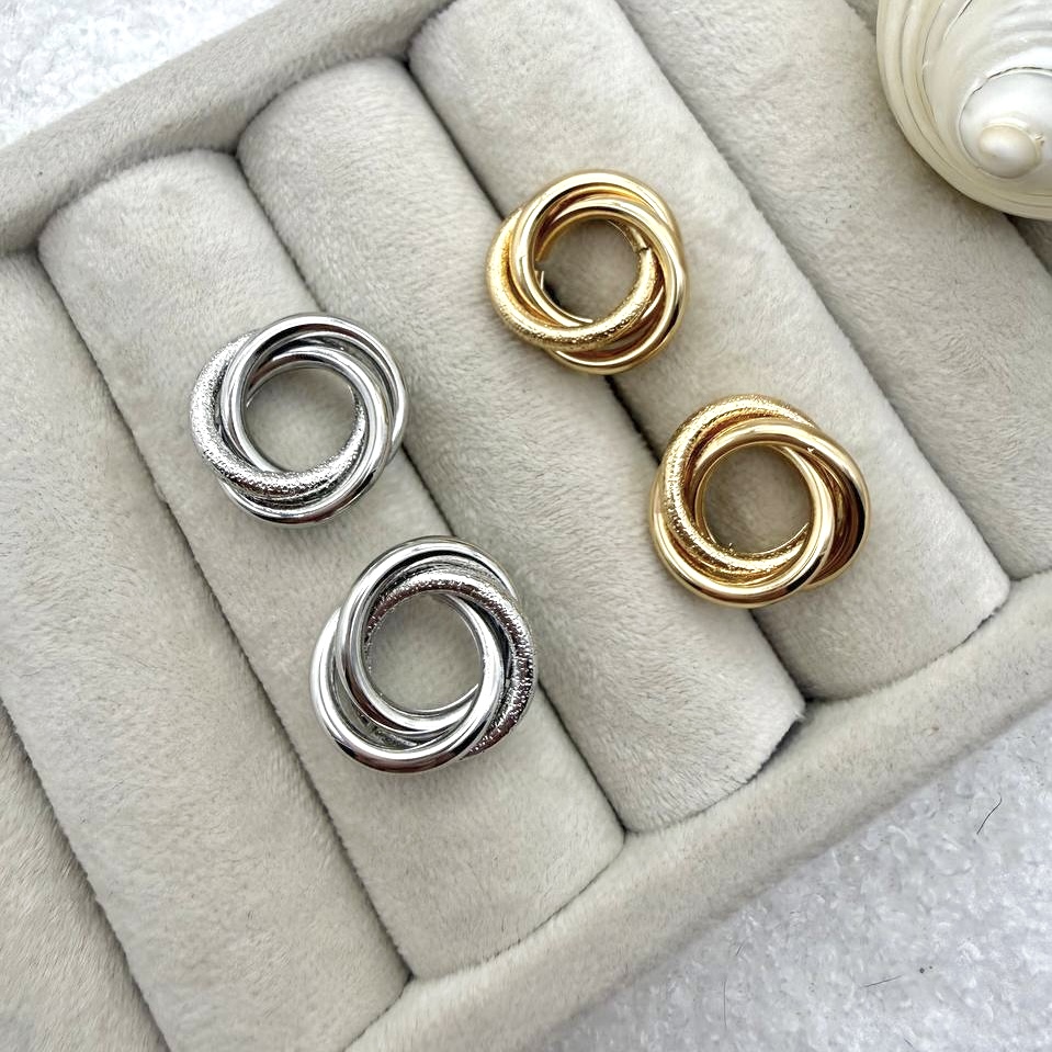 گوشواره درهم تنیده میسیگا