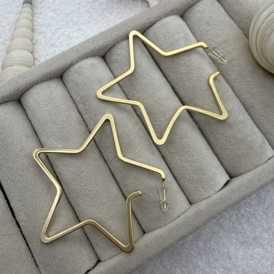 گوشواره ستاره توخالی